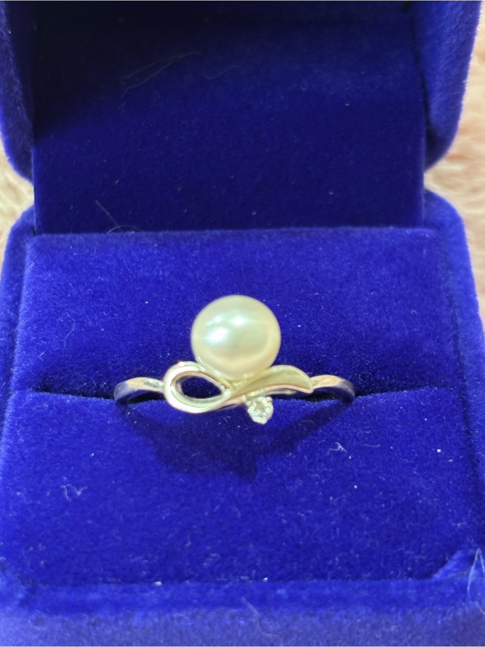 Elegant real Pearl Infinity Ring set in sterling silver